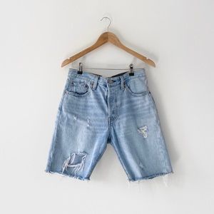 Levi’s 501 Distressed Mid-Thigh Shorts